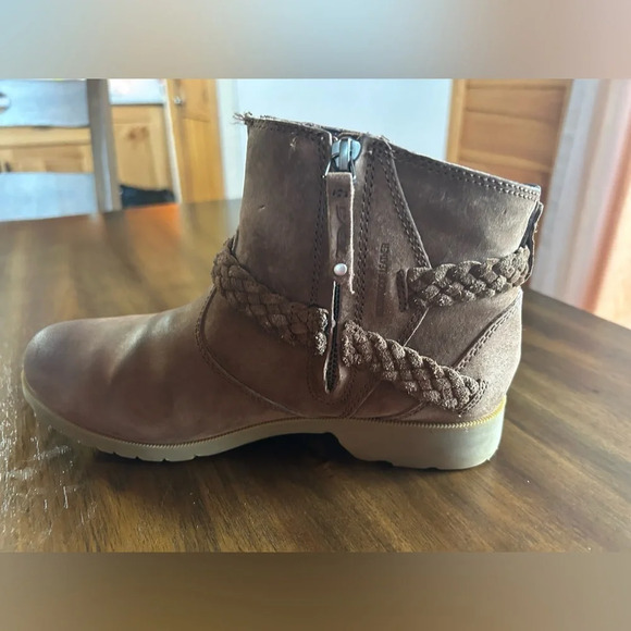 Teva Rugged Suede Waterproof Leather Ankle Boots Size 7.5 - Picture 4 of 9